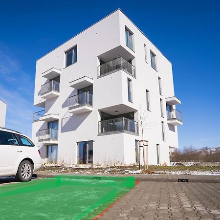 Avocado Apartment Victory Port ลิฟตอฟสกีมิคูลาช ภายนอก รูปภาพ